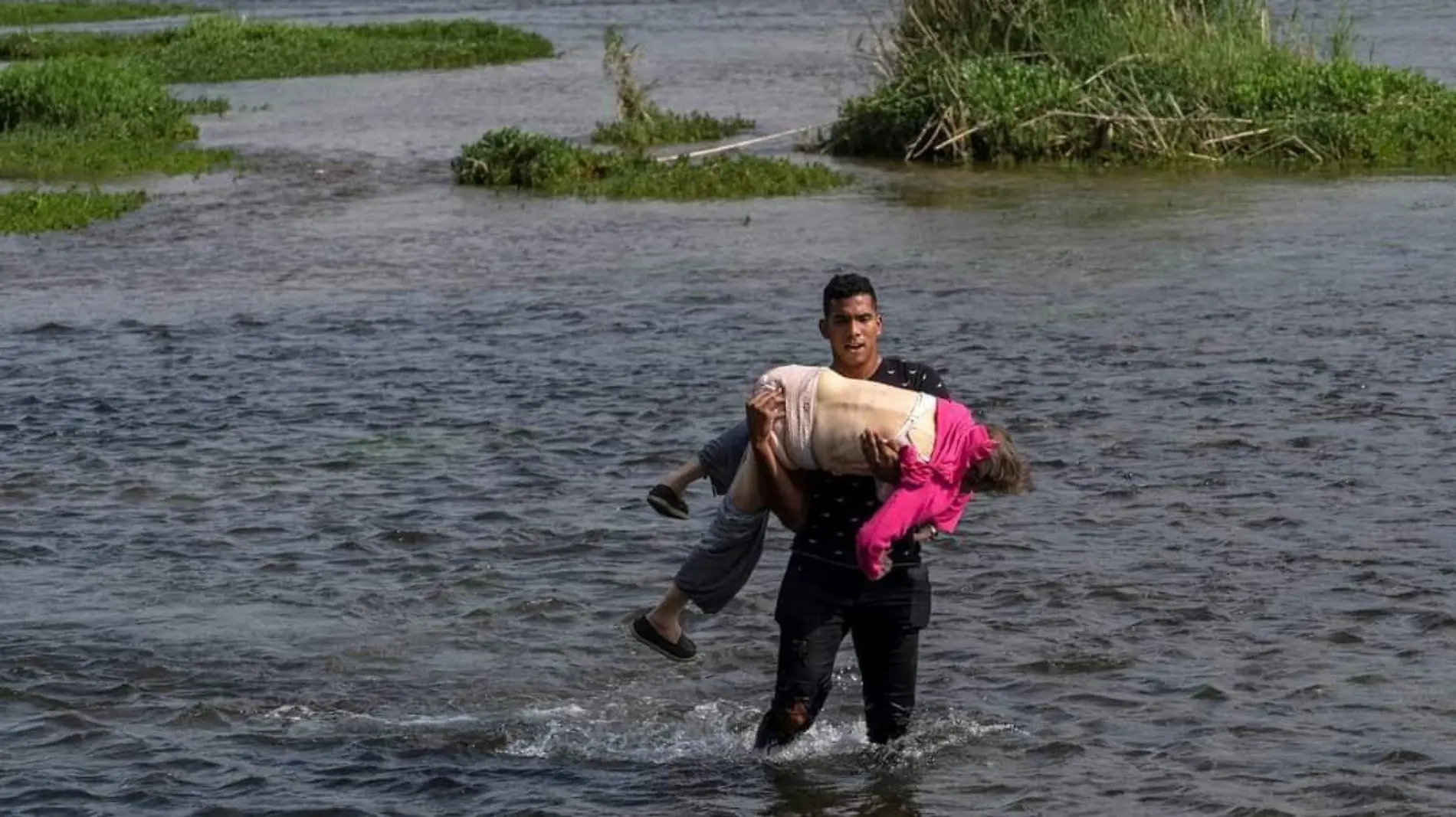 migrantes venezolanos rio bravo